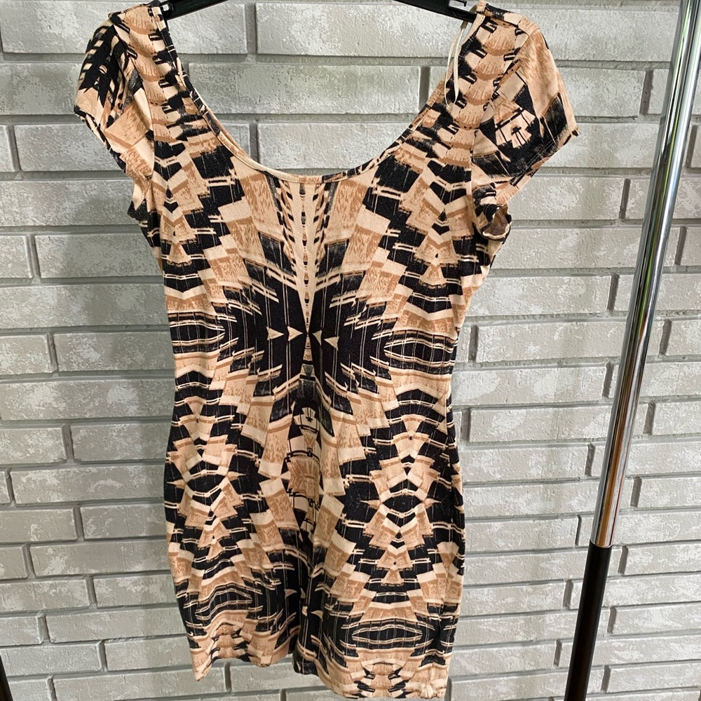 Abstract pattern mini body con dress